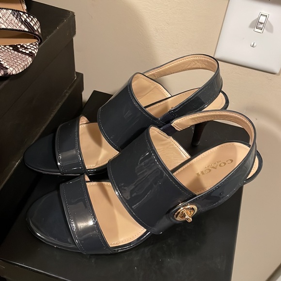 Coach  heels - Picture 4 of 5